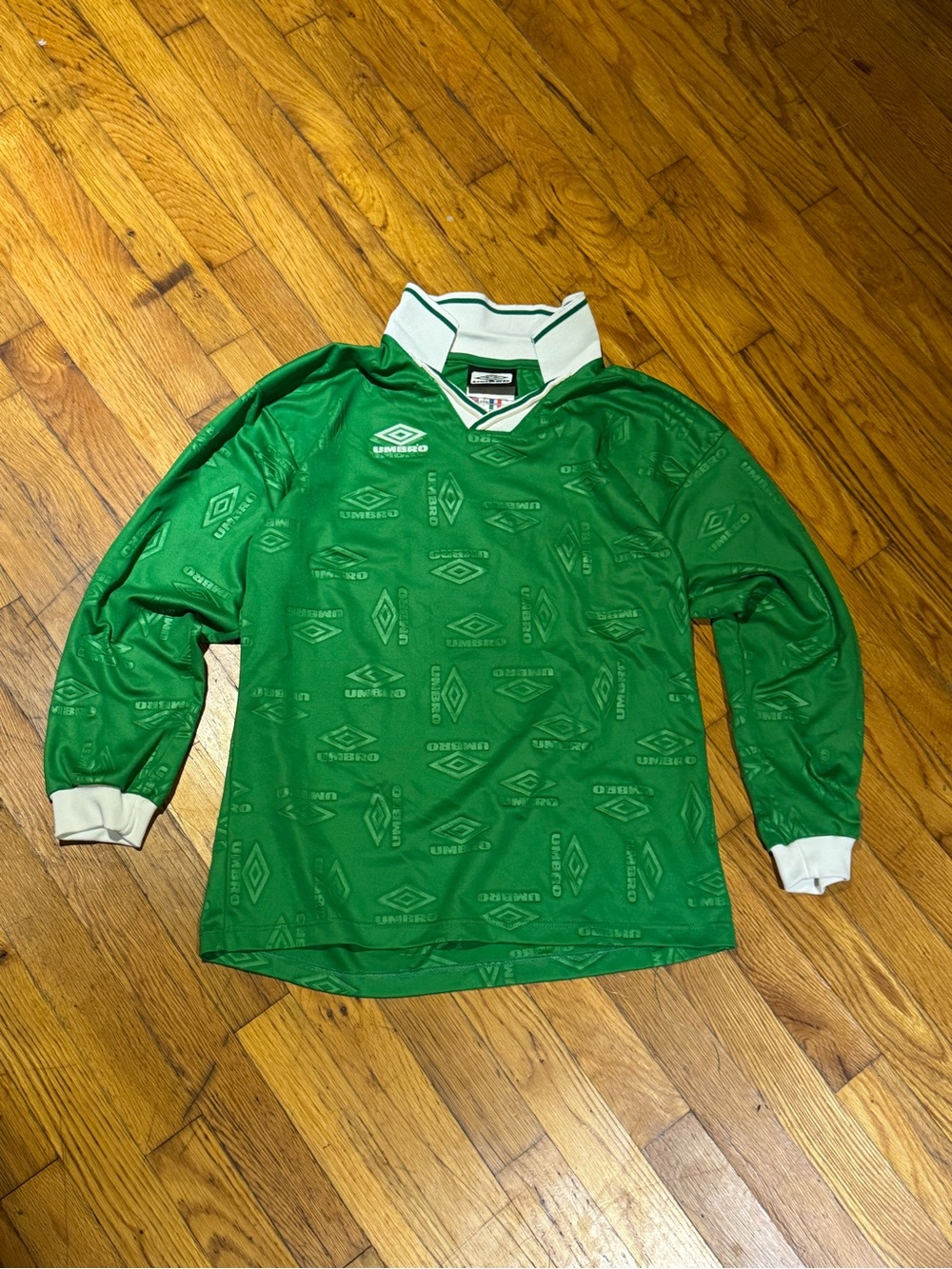 Umbro Green Long Sleeve Soccer Jersey (S)